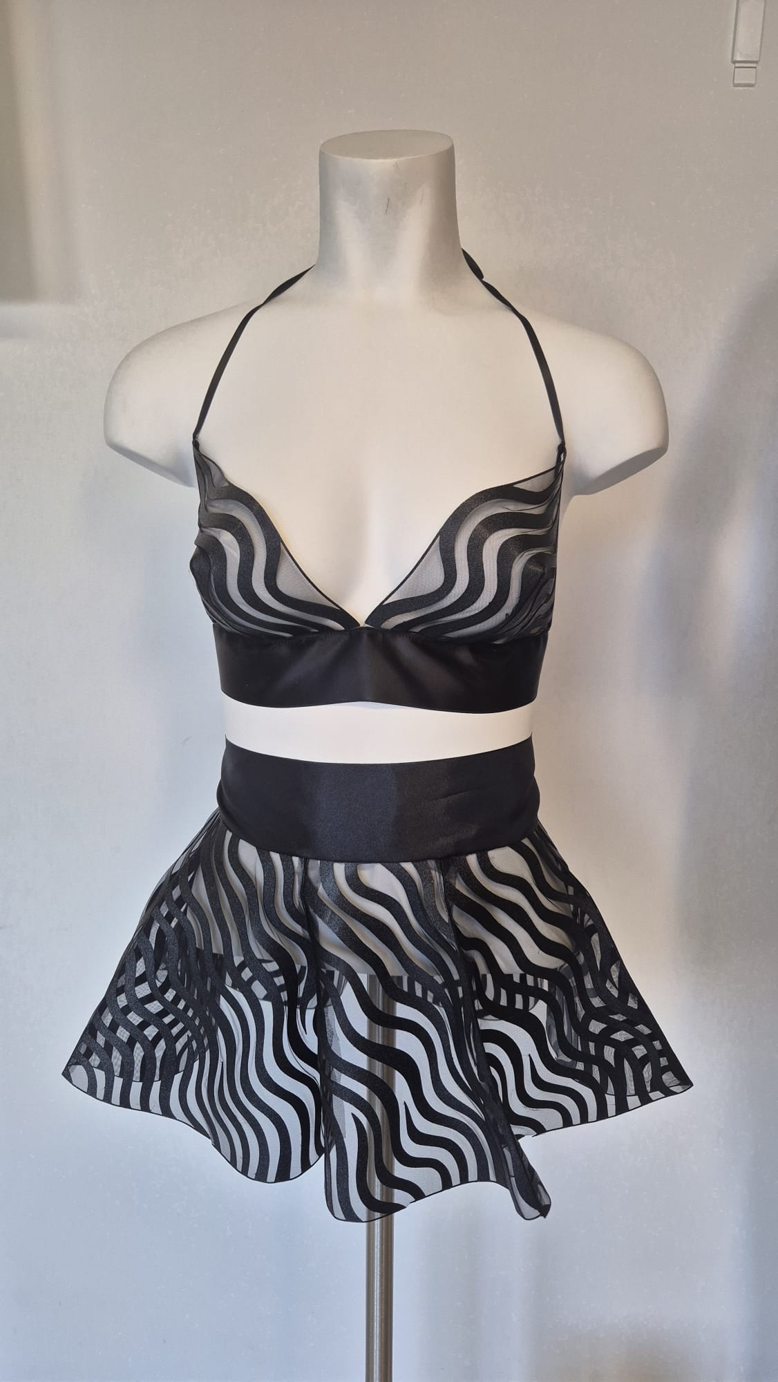 Cyber Noir — 3D printed fashion by Jojanneke Tamis